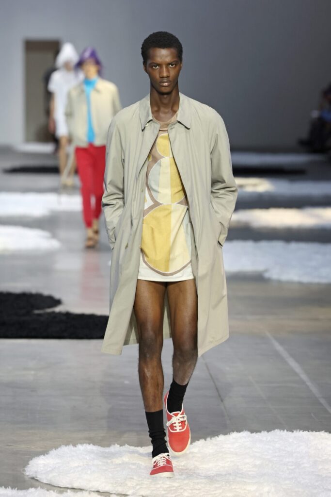 Modische Herrenschuhe Frühjahr/Sommer 2026: Stoff-Sneakers