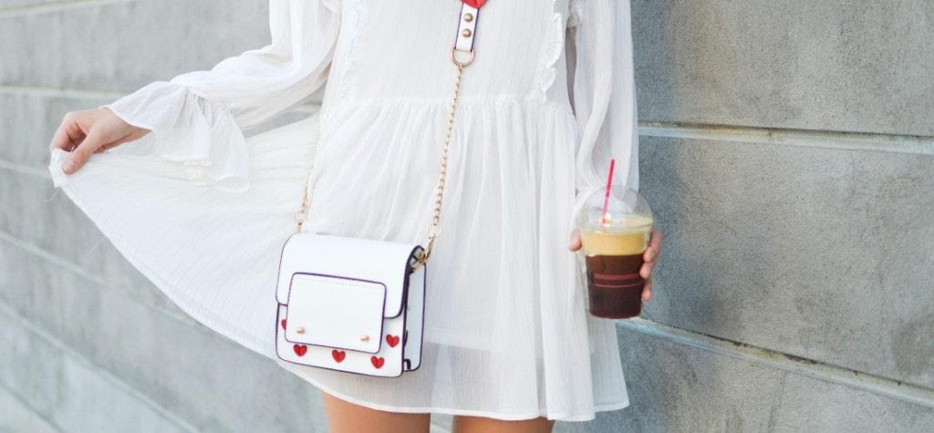weißes Kleid