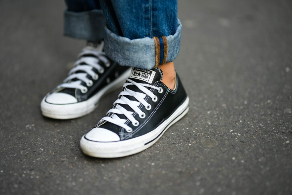Schwarze Sneakers Converse