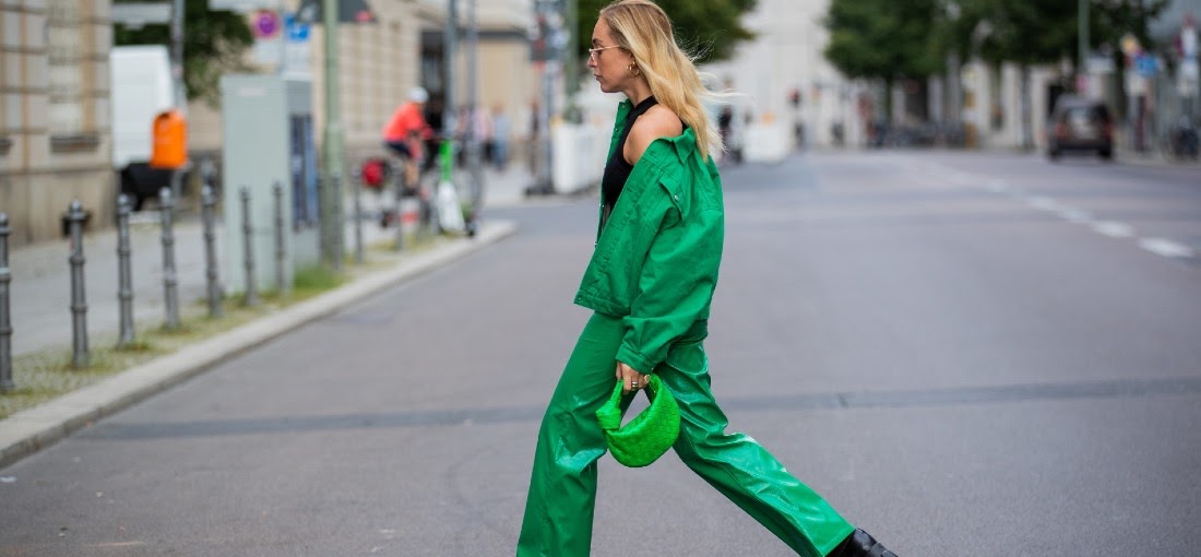 Welche Schuhe passen zu grünen Hosen? Entdecke, was Trendsetterinnen  vorschlagen!