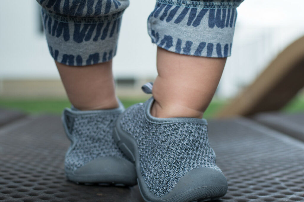 Sommerschuhe für Kinder: Sneakers mit Mesh-Schaft