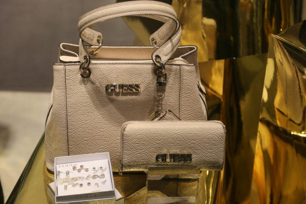 original Guess-Handtasche in Beige