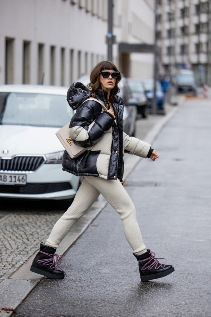 Schwarze Damen-Schneestiefel für den Winter