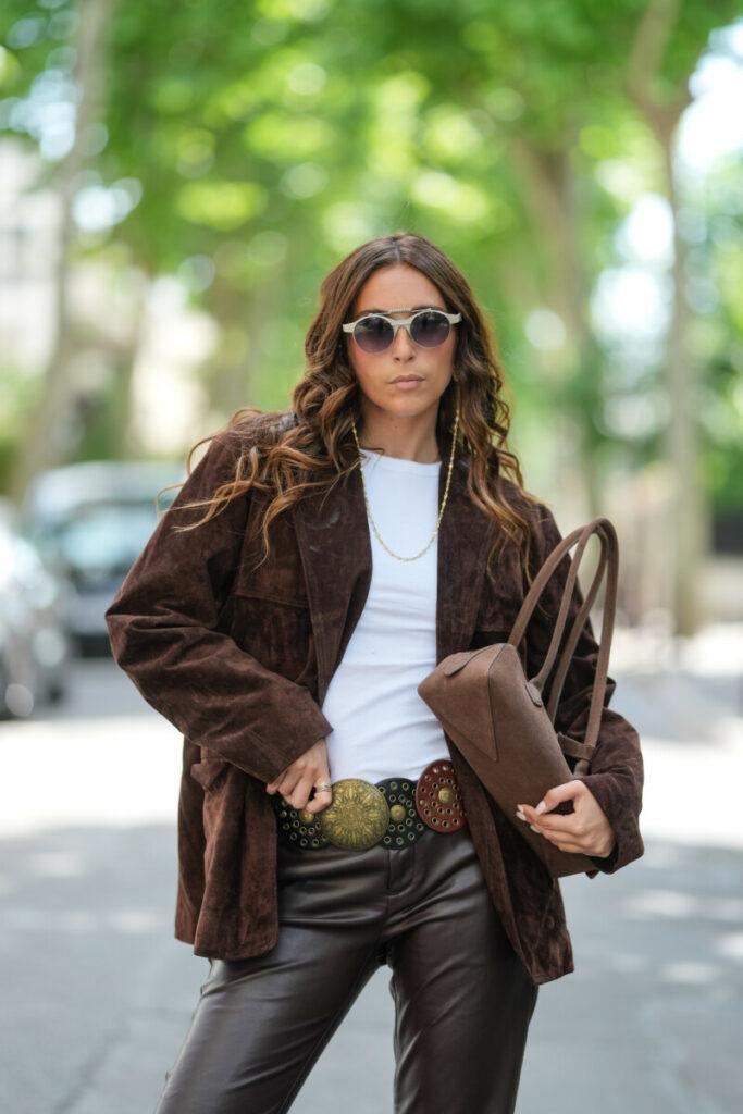 Wie reinigt man Wildledertaschen?