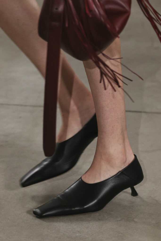 Modische Schuhe Frühjahr/Sommer 2026: mit eckiger Spitze