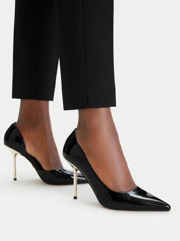 Kratzer auf Lackschuhen